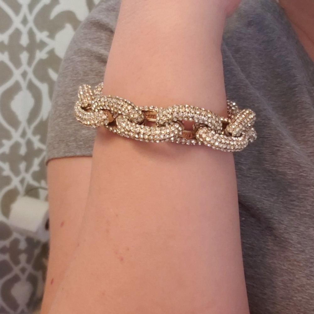 Rose Gold rhinestone adorned bracelet - Picture 7 of 8